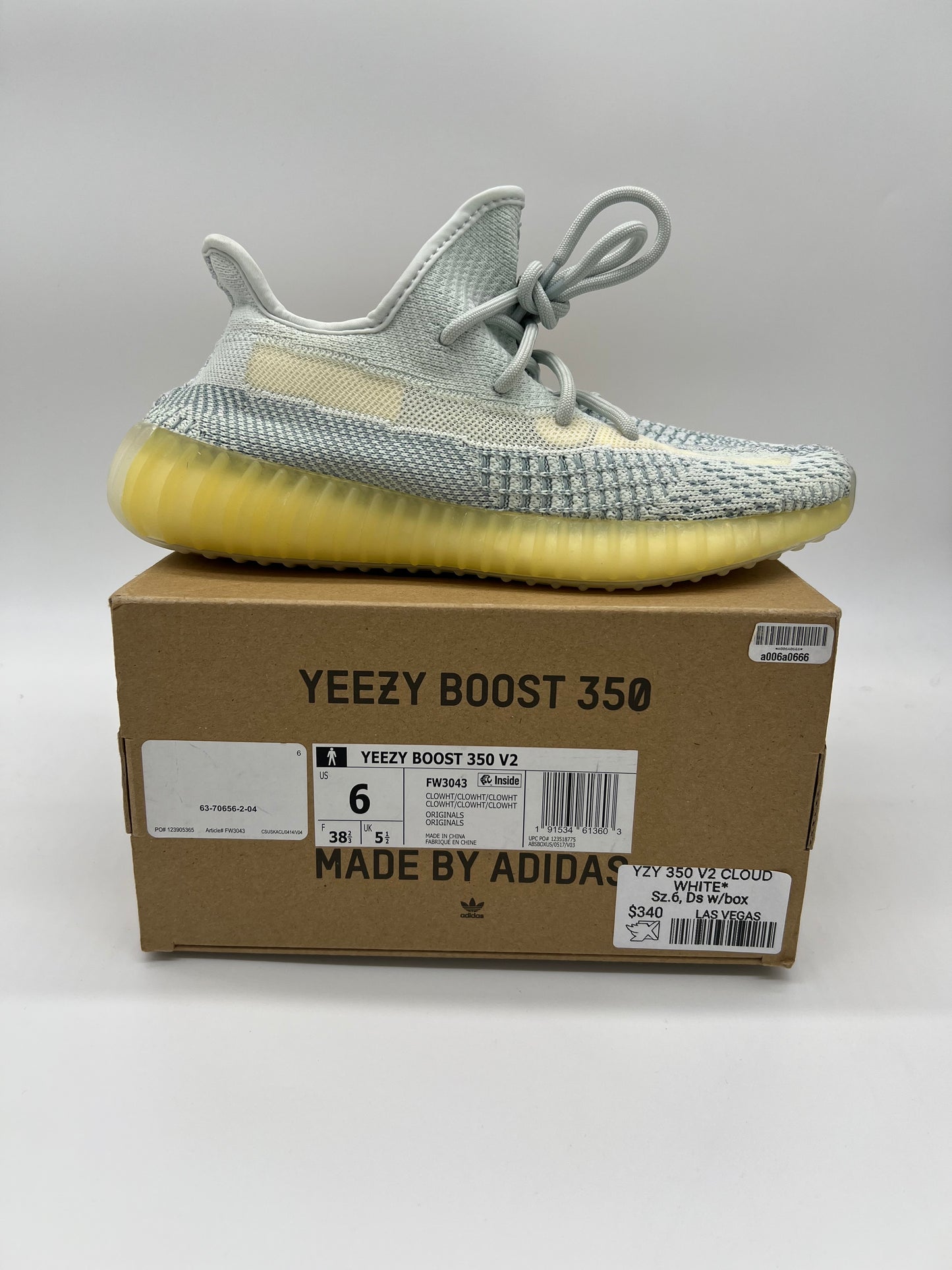 Yzy 350 v2 Cloud White*