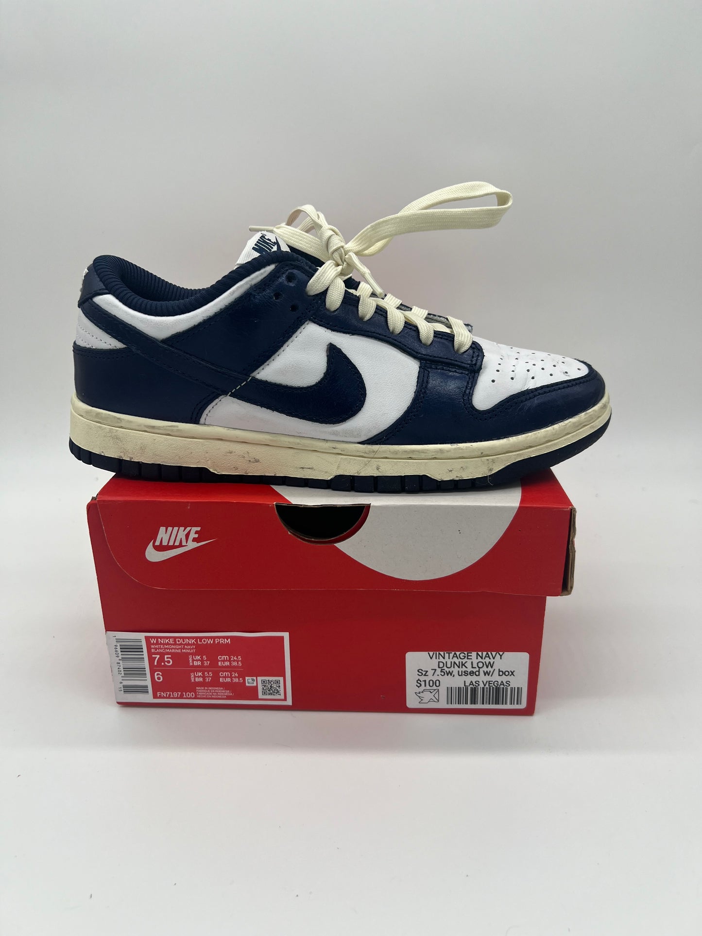 Vintage Navy Dunk Low