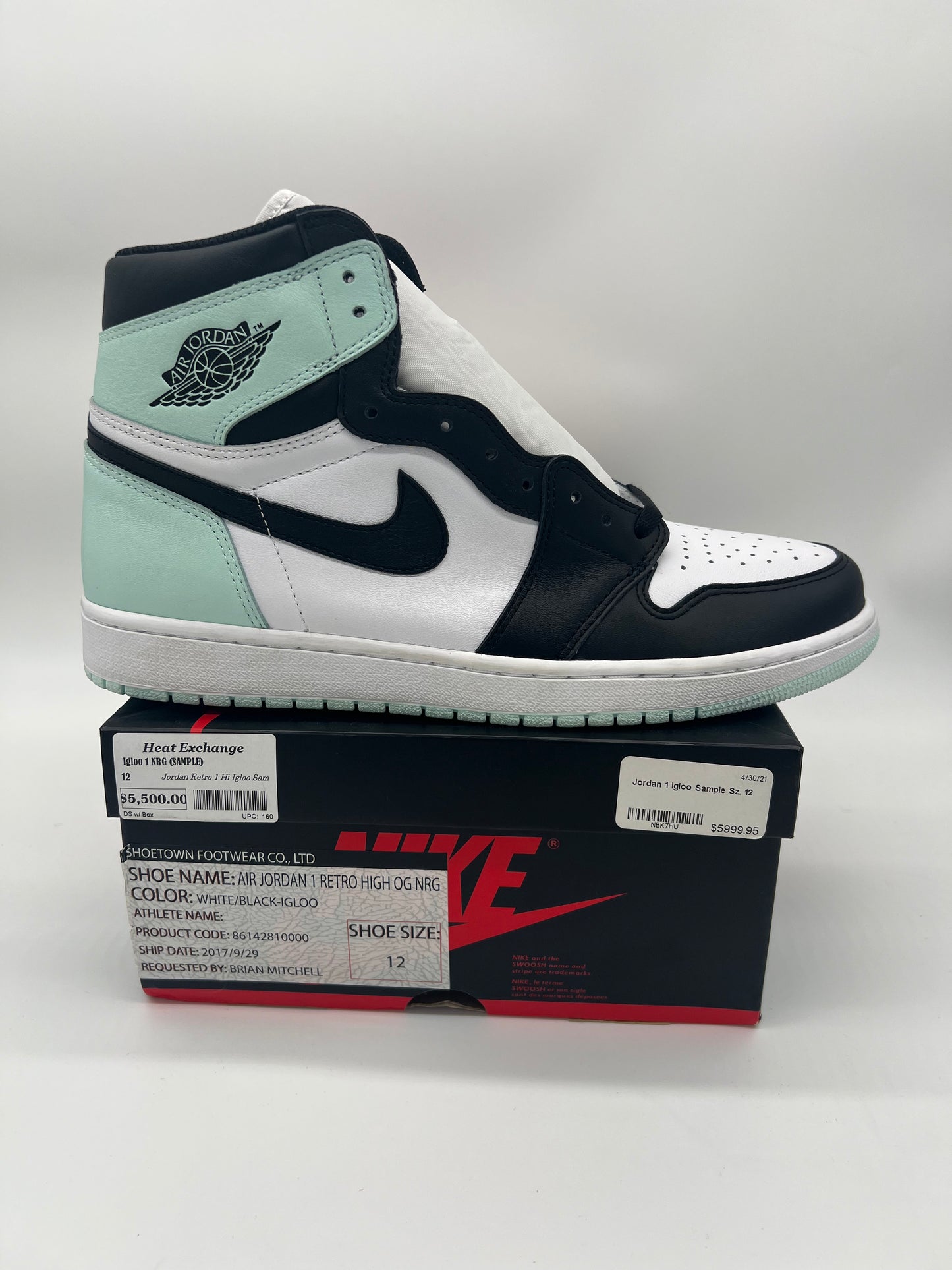 Igloo 1 NRG (SAMPLE)-DS w/ Box : 12